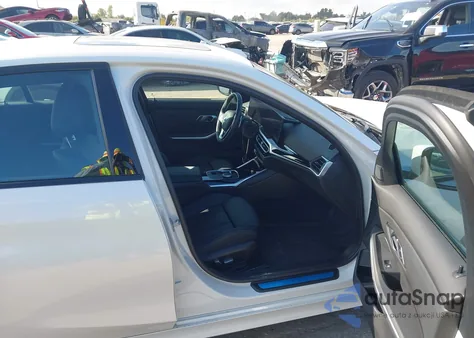 2023 BMW 3 Series 330E из США, поврежденный, VIN 3MW39FF06P8D35001